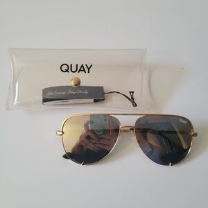 Quay Australia High Key Mini Aviators in Gold. With Polarized Lenses.